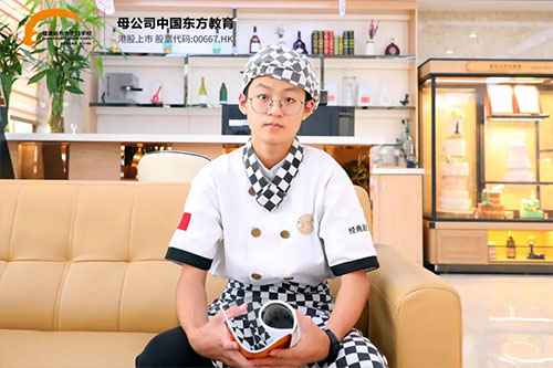 新生故事 | 李佳奇:生活不会亏欠每一个努力向上的人!