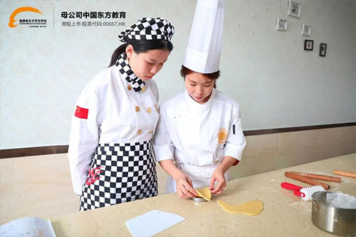 新生故事 | 发光少女蔡天诺的梦想养成记! 名师手把手教学