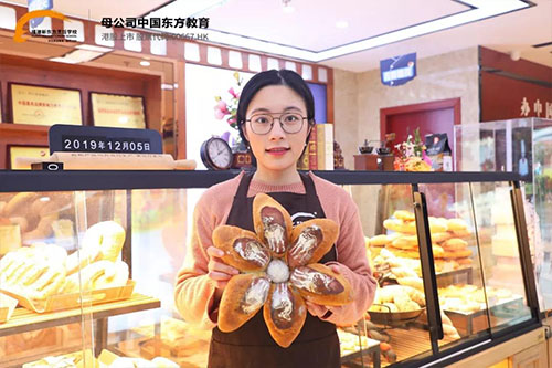 学生故事 | 周毓婷:从西班牙漂洋过海回国学西点! 学西点