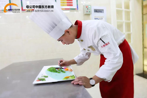 新生故事 | 赖旭峰:说一万句不如做好一件事! 福建新东方烹饪学校学子
