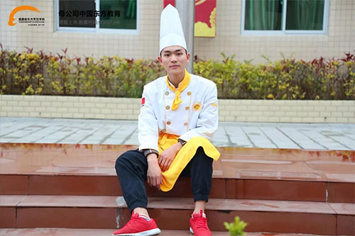 学生故事 | 胡杜:不要怀有渺小的梦想,它们无法打动人心! 金领大厨福建新东方烹饪学校