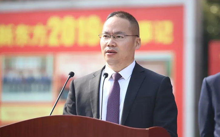 新华教育集团颁发全国首批第三方评价机构职业技能等级证书并启动