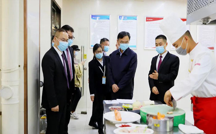 新华教育集团颁发全国首批第三方评价机构职业技能等级证书并启动