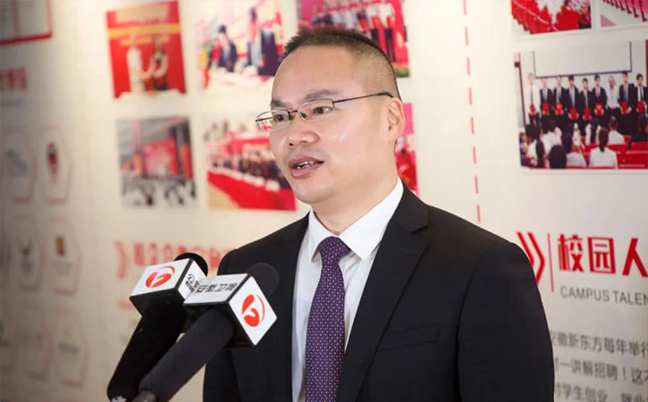 新华教育集团颁发全国首批第三方评价机构职业技能等级证书并启动