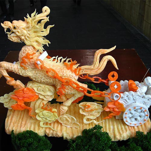 学生作品 刀工雕刻 > 内容页        菜系:食品雕刻   专业:两年制