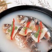 福州新东方厨师学校推荐菜谱——豆腐鲫鱼