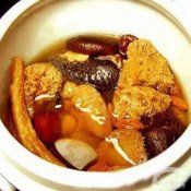 乌鸡炖猴头菇—福州新东方厨师学校推荐菜谱