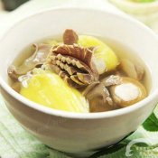 菠萝蜜炖鲜陈肾—福州新东方厨师学校推荐菜谱