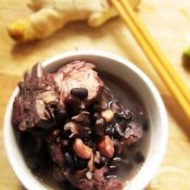 黑豆花生尾骨汤—福州新东方厨师学校推荐菜谱