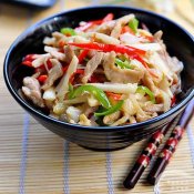 酸笋炒肉—福州新东方厨师学校推荐菜谱