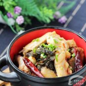酸菜火烧鸡—福州新东方厨师学校推荐菜谱