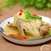 枸杞鸽子汤—福州新东方厨师学校推荐菜谱