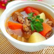 土豆番茄牛腩汤—福州新东方厨师学校推荐菜谱
