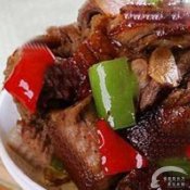 青椒炒鸭—福州新东方厨师学校推荐菜谱