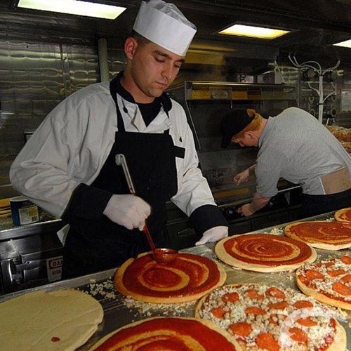 福州新东方厨师学校揭秘:美国海军航空母舰上