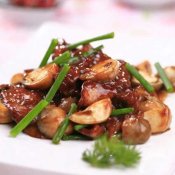草菇蚝汁牛柳—福州新东方厨师学校推荐菜谱