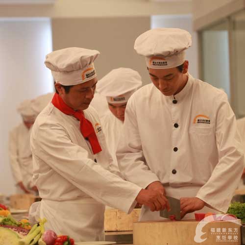 福州新东方厨师学校解析:厨房管理人员应具备