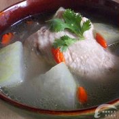 冬瓜炖鸡翅—福州新东方厨师学校推荐菜谱