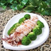 浇汁香煎鱿鱼—福州新东方厨师学校推荐菜谱