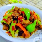 剁椒鸭腿—福州新东方厨师学校推荐菜谱
