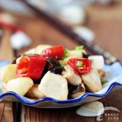 泡椒大蒜鸡块—福州新东方厨师学校推荐菜谱