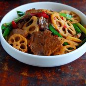 莲藕酱爆牛肉—福州新东方厨师学校推荐菜谱