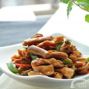 双椒爆脆肚—福州新东方厨师学校推荐菜谱