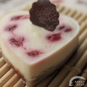 覆盆子冻芝士蛋糕—福州新东方厨师学校推荐菜谱
