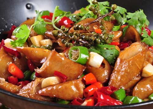 干锅肥肠的做法 新东方厨师学校学生作品_新东