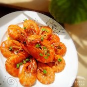 福州新东方厨师学校教您:葱香虾的做法