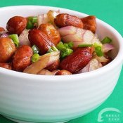 老醋花生的做法—福州新东方厨师学校推荐