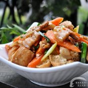 油豆腐小炒肉—福州新东方厨师学校推荐菜谱