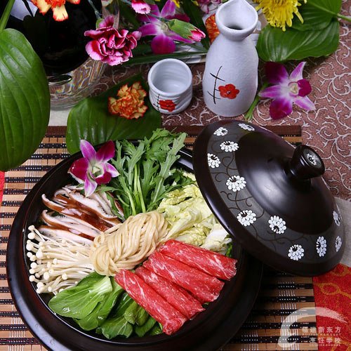 州新东方厨师学校揭秘:火锅肉类与蔬菜搭配更
