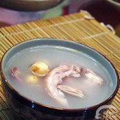 莲子炖猪肚—福州新东方厨师学校推荐菜谱