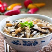 香菇鸡丝面—福州新东方厨师学校推荐菜谱