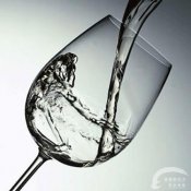 福州新东方厨师学校说食话:三菜一酒看四川人民的抗震精神
