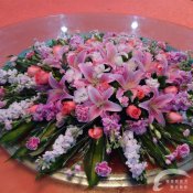 福州新东方厨师学校大食话:餐桌摆花礼仪