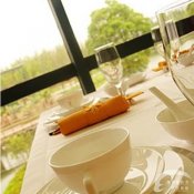 福州新东方厨师学校谈食论道:餐具的语言和刀叉的使用