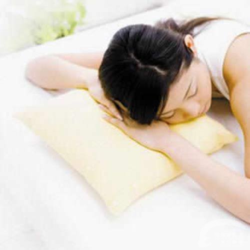 福州新东方厨师学校揭秘:趴桌睡午觉的三大危