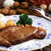 福州新东方厨师学校说美食:品尝各国风味牛排