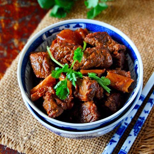 家常红烧牛肉—福州新东方厨师学校推荐菜谱