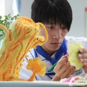 福建新东方:精雕细刻 展现食雕魅力