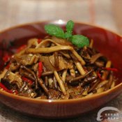 干锅茶树菇—福州新东方厨师学校推荐菜谱