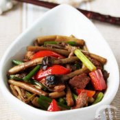 咸肉茶树菇—福州新东方厨师学校推荐菜谱