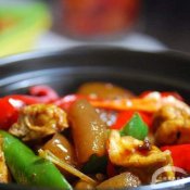 虎皮椒炒肉皮—福州新东方厨师学校推荐菜谱