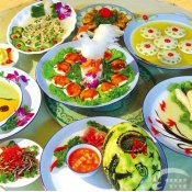 福州新东方厨师学校品美食:乐山名小吃--西坝豆腐