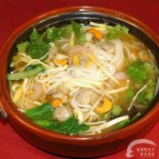 福州新东方厨师学校品美食过桥米线的意境