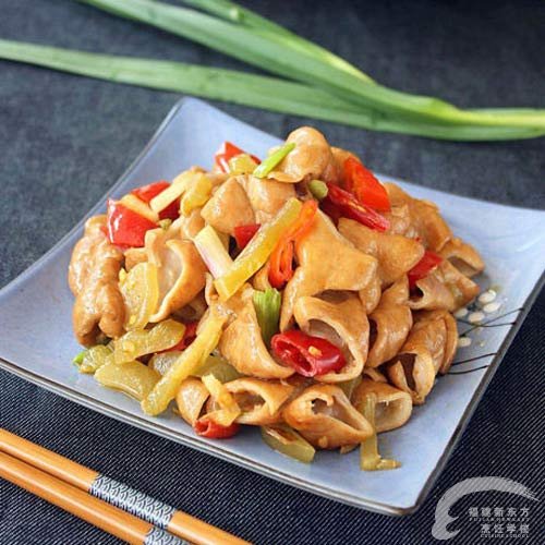 酸辣菜谱-福州新东方厨师学校v菜谱肥肠芝麻油能炒菜吗图片