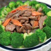 西兰花炒牛肉—福州新东方厨师学校推荐菜谱