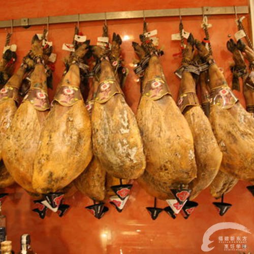 福州新东方厨师学校说美食:西班牙的火腿肉_新
